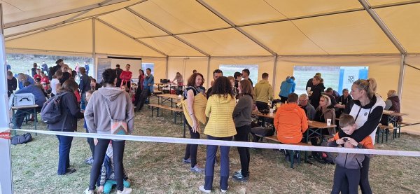 201c94c4-22f1-47cf-a642-6a4cc310e840